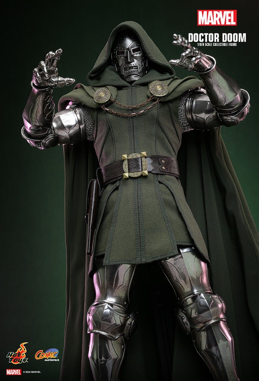 HOT TOYS MARVEL DOCTOR DOOM SPECIAL CMS022B