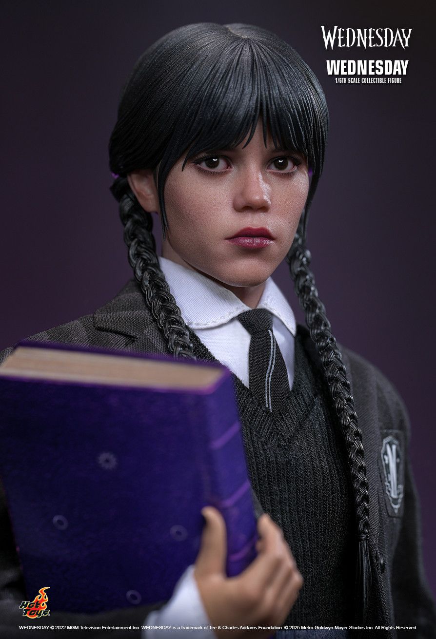 HOT TOYS NETFLIX WEDNESDAY JENNA ORTEGA TMS135