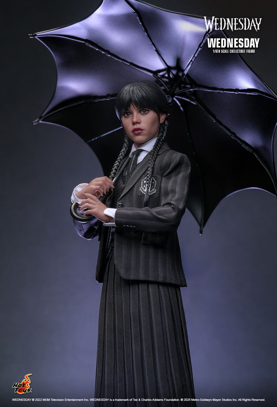HOT TOYS NETFLIX WEDNESDAY JENNA ORTEGA TMS135