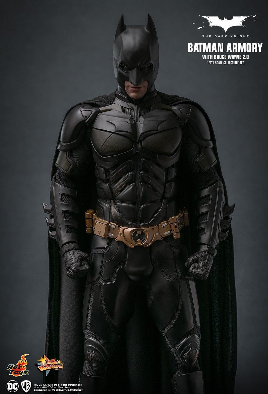 HOT TOYS BATMAN THE DARK KNIGHT ARMORY WITH BRUCE WAYNE 2.0 MMS750