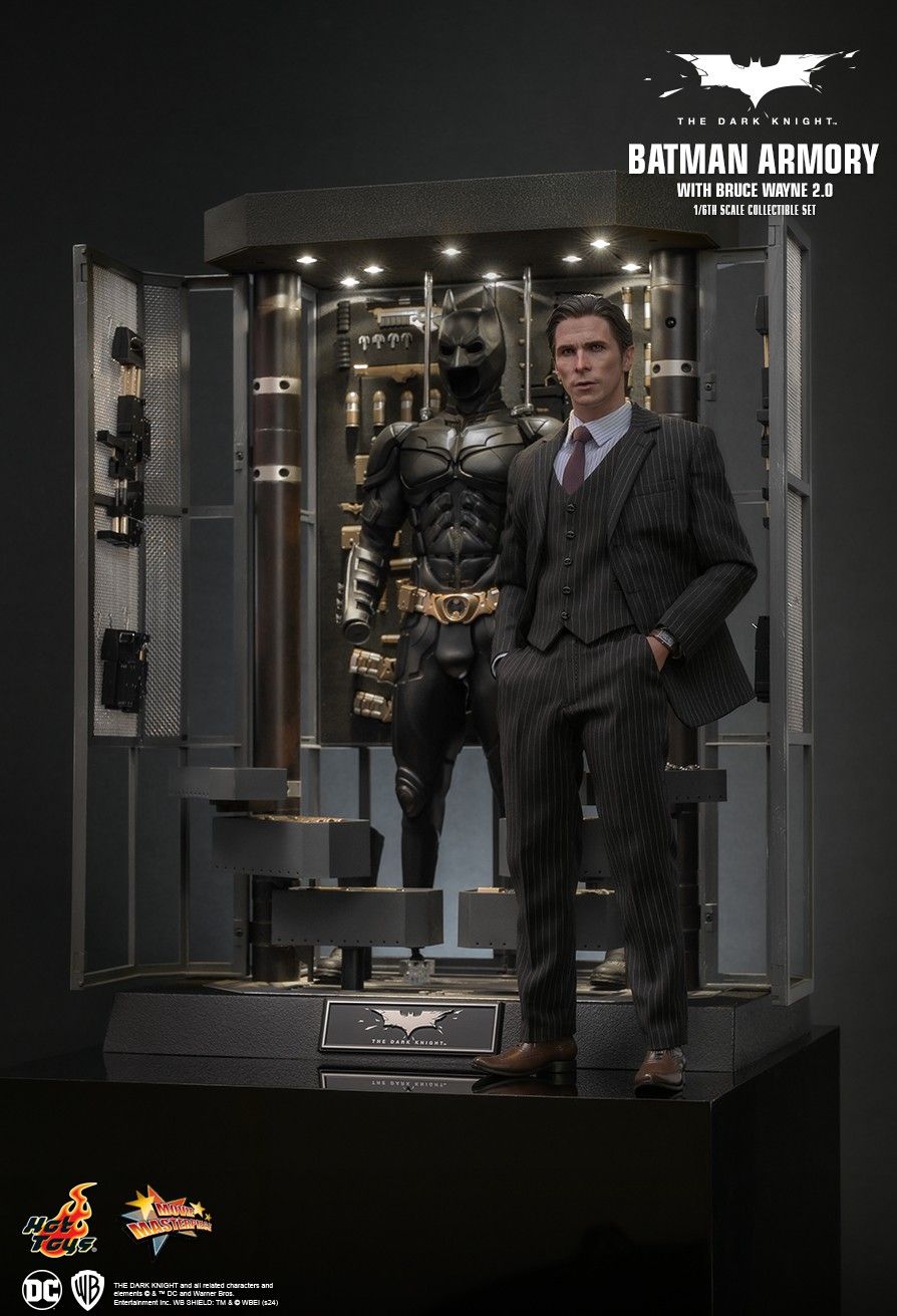 HOT TOYS BATMAN THE DARK KNIGHT ARMORY WITH BRUCE WAYNE 2.0 MMS750