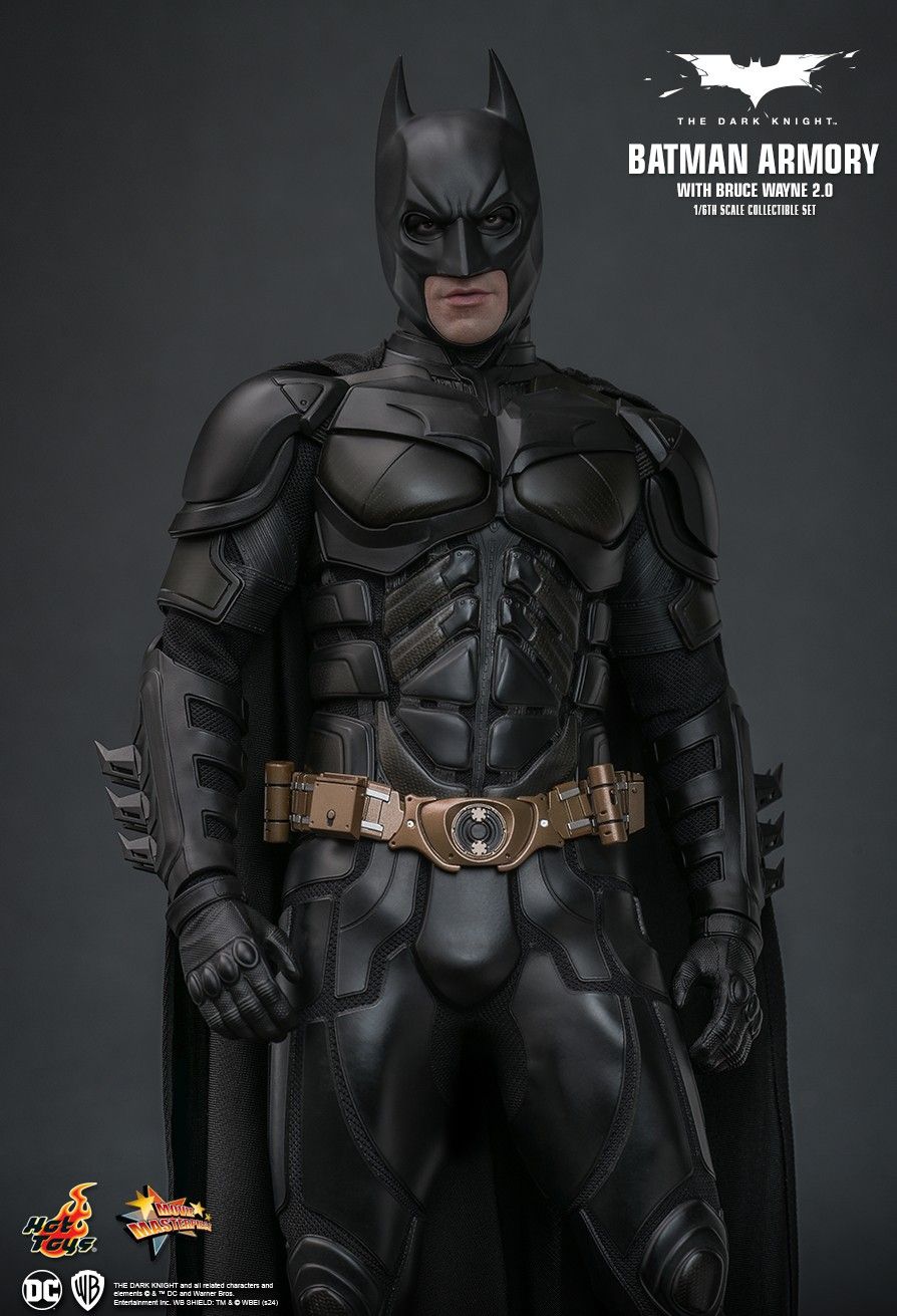 HOT TOYS BATMAN THE DARK KNIGHT ARMORY WITH BRUCE WAYNE 2.0 MMS750
