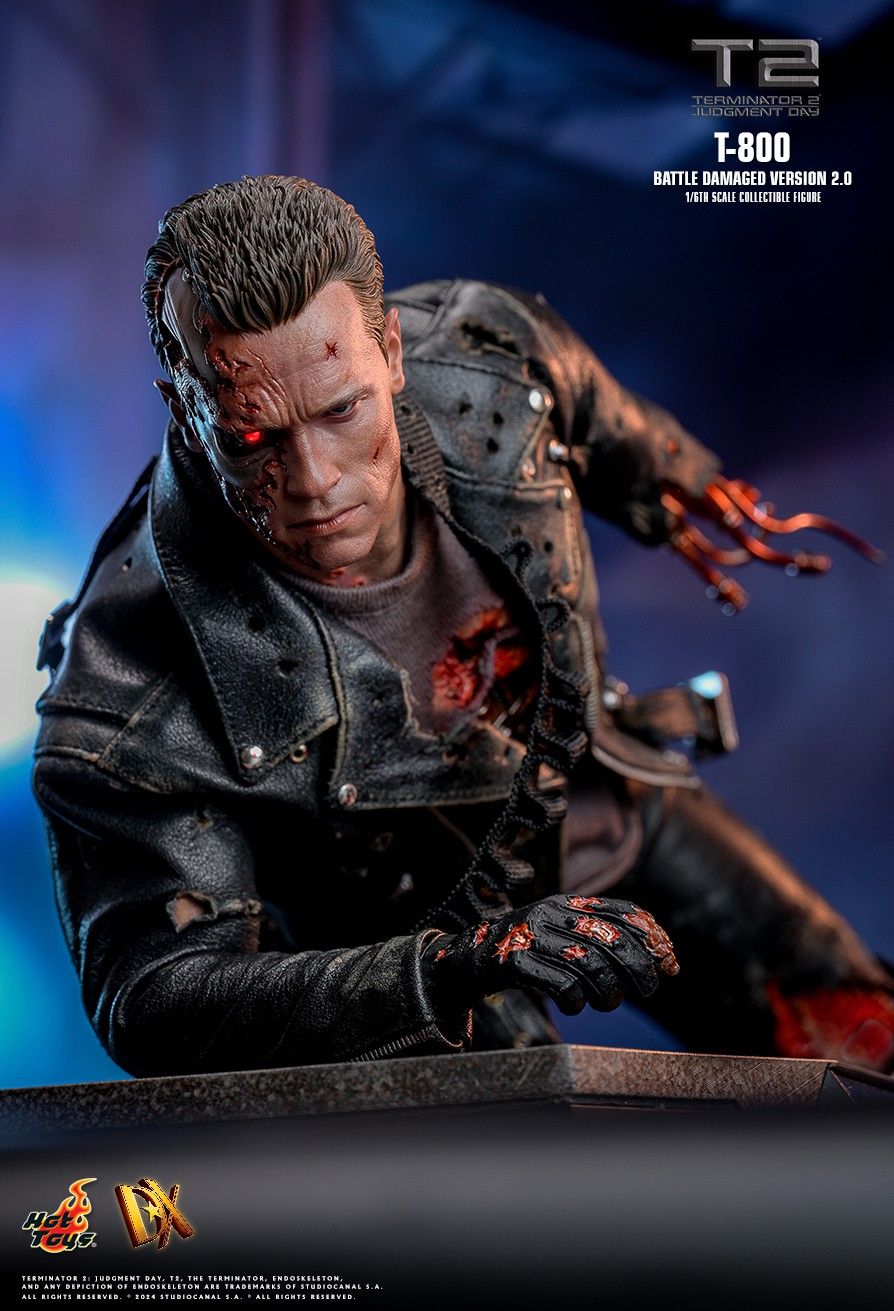 HOT TOYS TERMINATOR 2 JUDGEMENT DAY T-800 BATTLE DAMAGED VERSION 2.0 DX-46