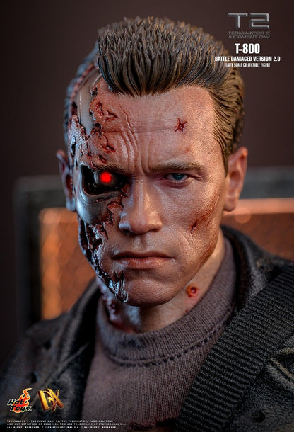 HOT TOYS TERMINATOR 2 JUDGEMENT DAY T-800 BATTLE DAMAGED VERSION 2.0 DX-46