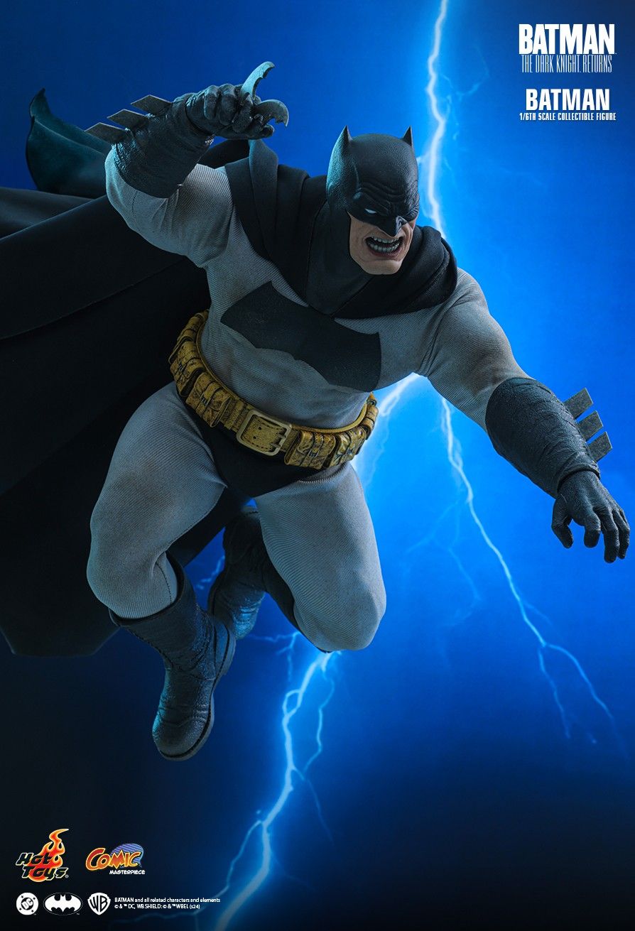 HOT TOYS DC COMICS BATMAN THE DARK KNIGHT RETURNS CMS024