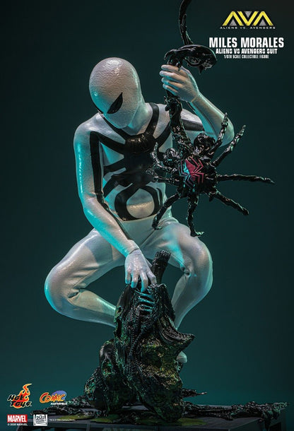 HOT TOYS ALIENS VS AVENGERS MILES MORALES AVA SUIT CMS027