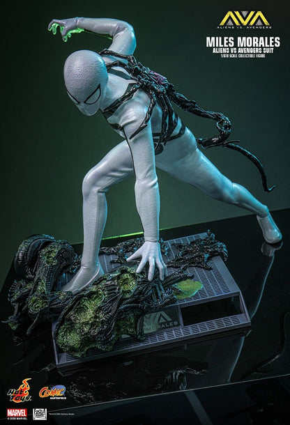 HOT TOYS ALIENS VS AVENGERS MILES MORALES AVA SUIT CMS027
