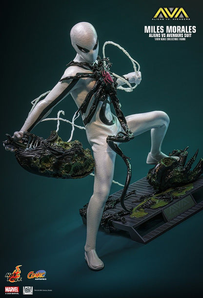 HOT TOYS ALIENS VS AVENGERS MILES MORALES AVA SUIT CMS027